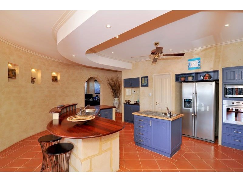 14 Leisure Way, Halls Head WA 6210