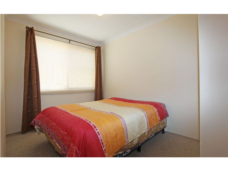 16 Lambourne Place, Halls Head WA 6210