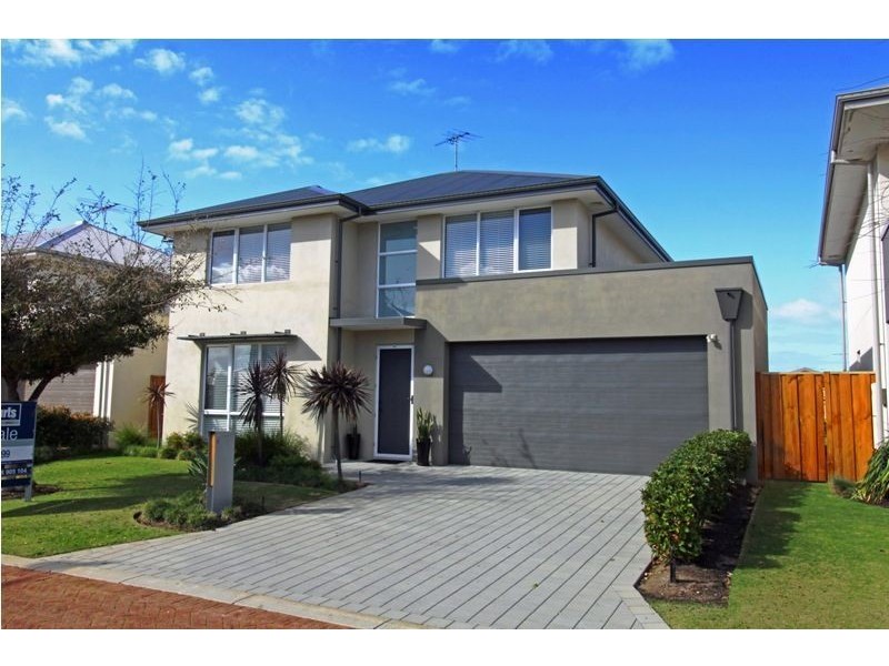 4 Arcot Court, Meadow Springs WA 6210