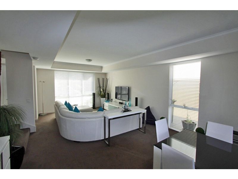 4 Arcot Court, Meadow Springs WA 6210