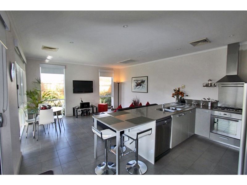 4 Arcot Court, Meadow Springs WA 6210