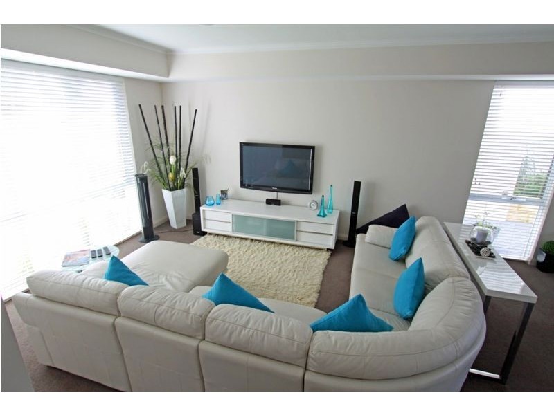 4 Arcot Court, Meadow Springs WA 6210