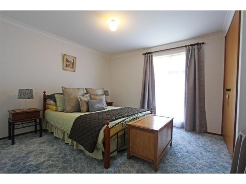 33 Vance Street, Dudley Park WA 6210