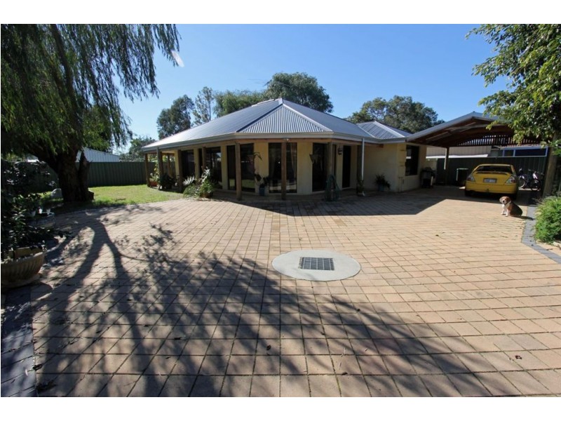 8 B Roy Road, Coodanup WA 6210