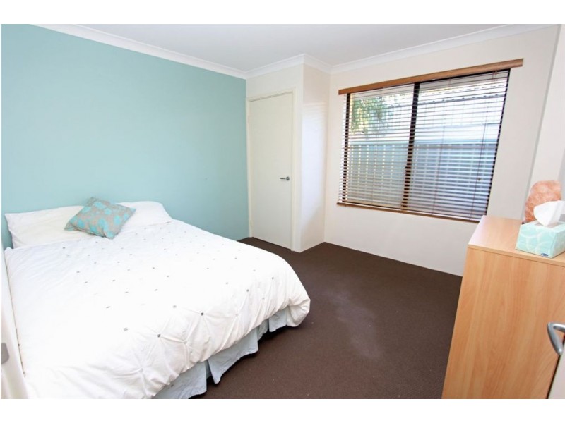 8 B Roy Road, Coodanup WA 6210