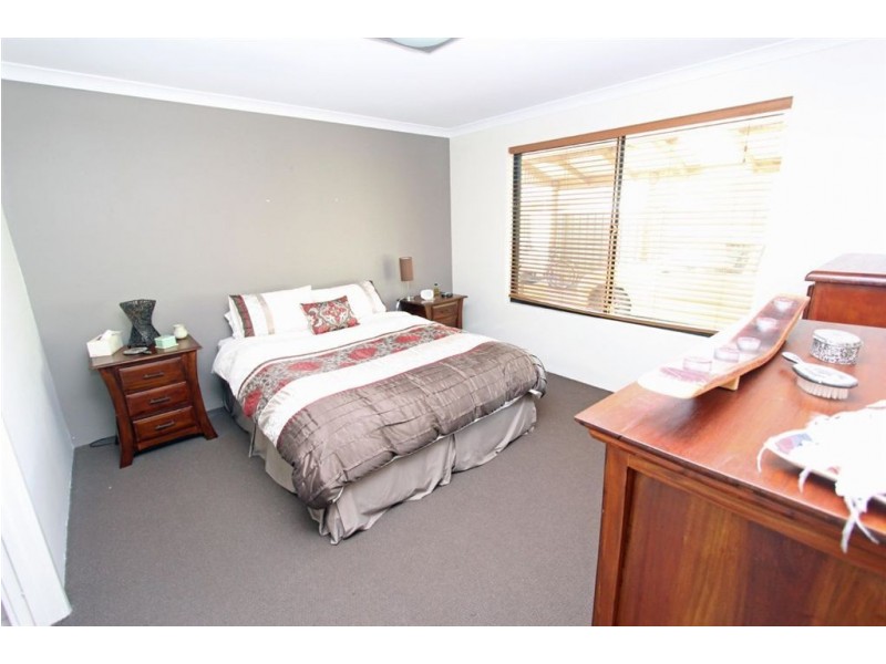 8 B Roy Road, Coodanup WA 6210