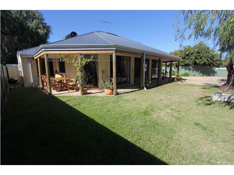 8 B Roy Road, Coodanup WA 6210