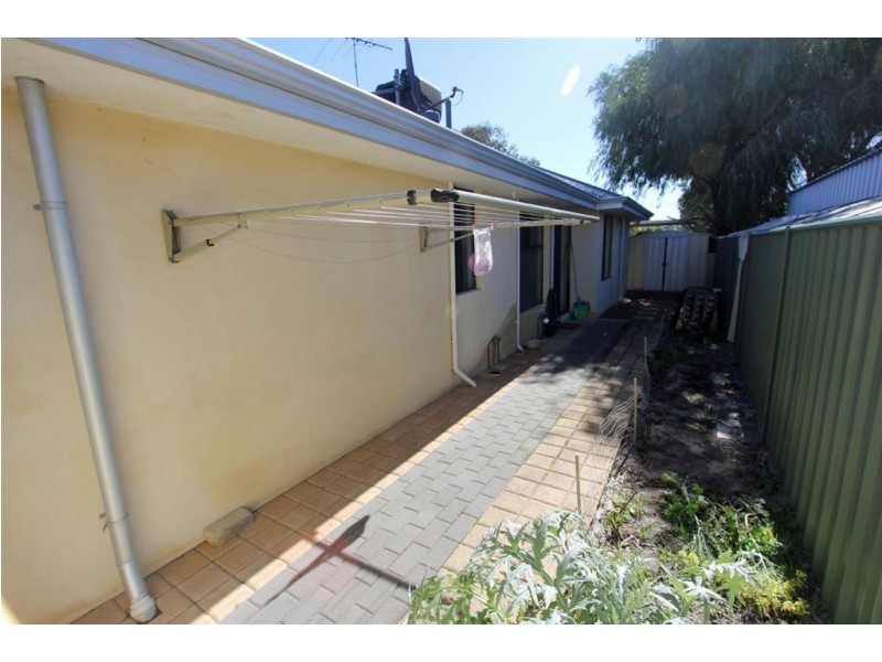 8 B Roy Road, Coodanup WA 6210