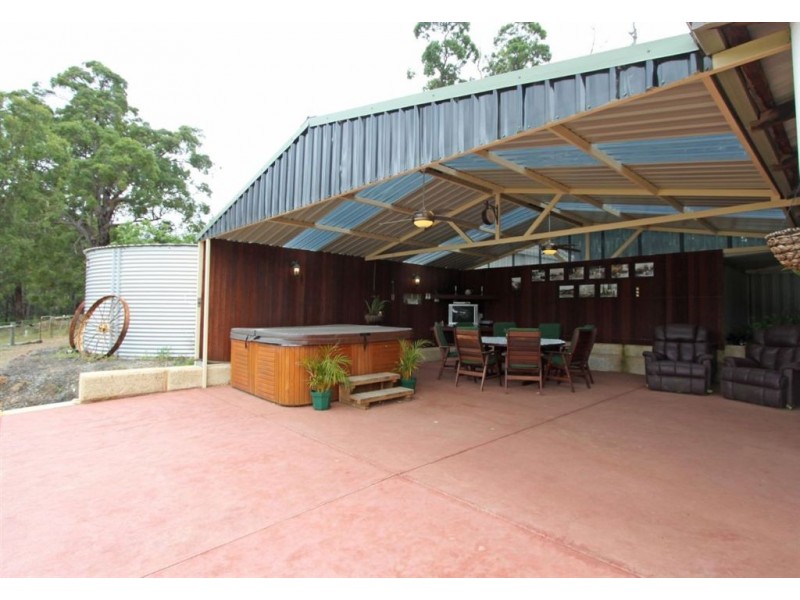 2 Scarp Road, North Dandalup WA 6207