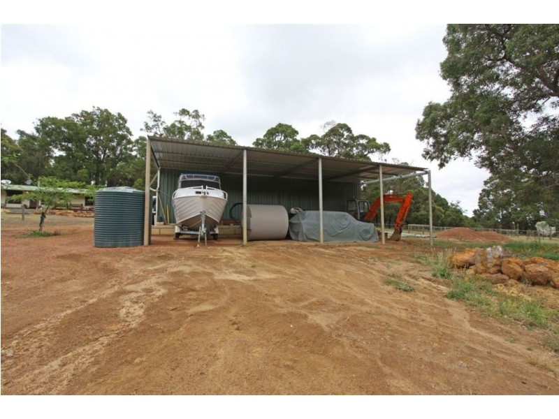 2 Scarp Road, North Dandalup WA 6207