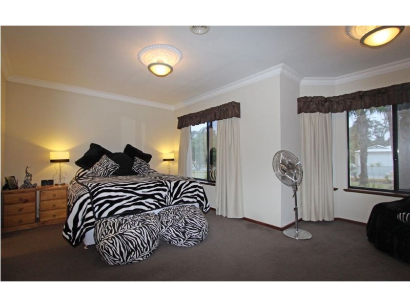 28 Clydesdale Drive, Greenfields WA 6210