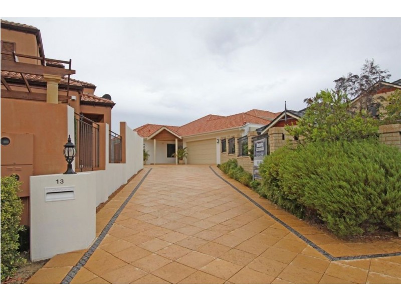 13 Picaroon Place, Halls Head WA 6210