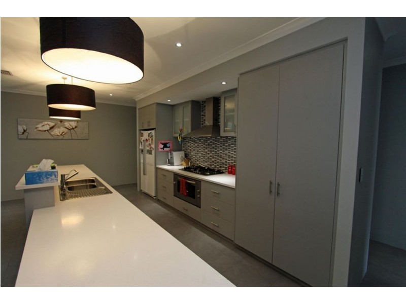 11 Toparoa Street, Baldivis WA 6171