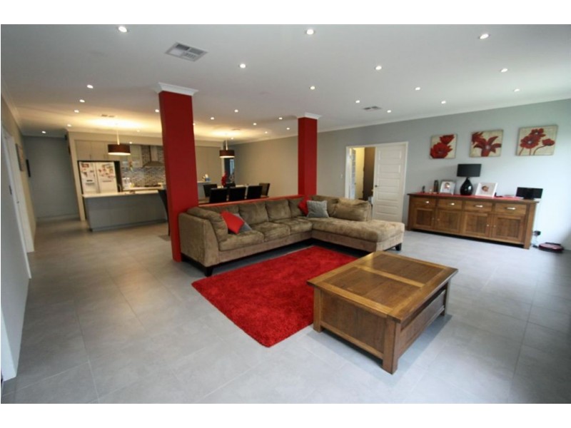 11 Toparoa Street, Baldivis WA 6171