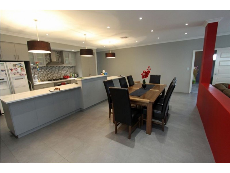 11 Toparoa Street, Baldivis WA 6171