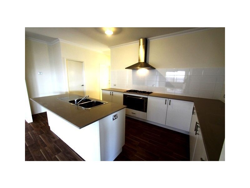 14 Lorea Loop, Halls Head WA 6210