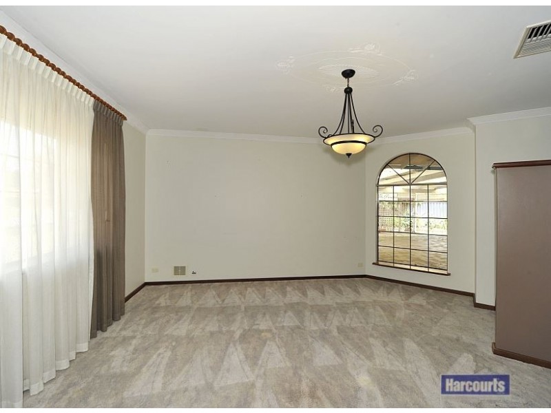 5 Summerlea Ave, Meadow Springs WA 6210