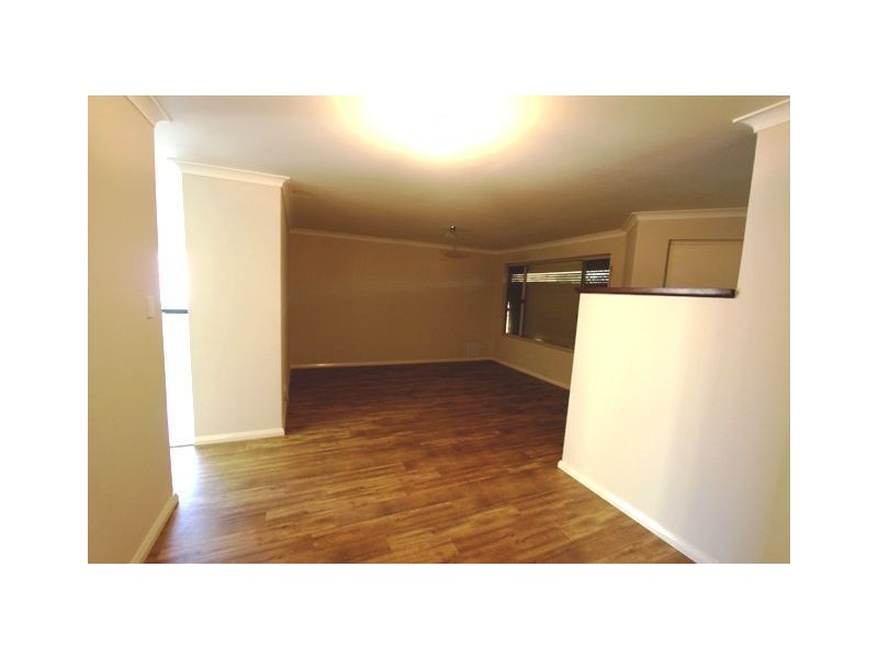 13 Ronsard Drive, San Remo WA 6210