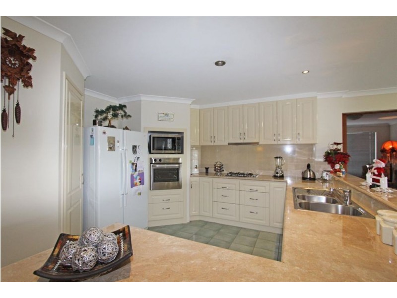 35 Peppertree Close, Wannanup WA 6210