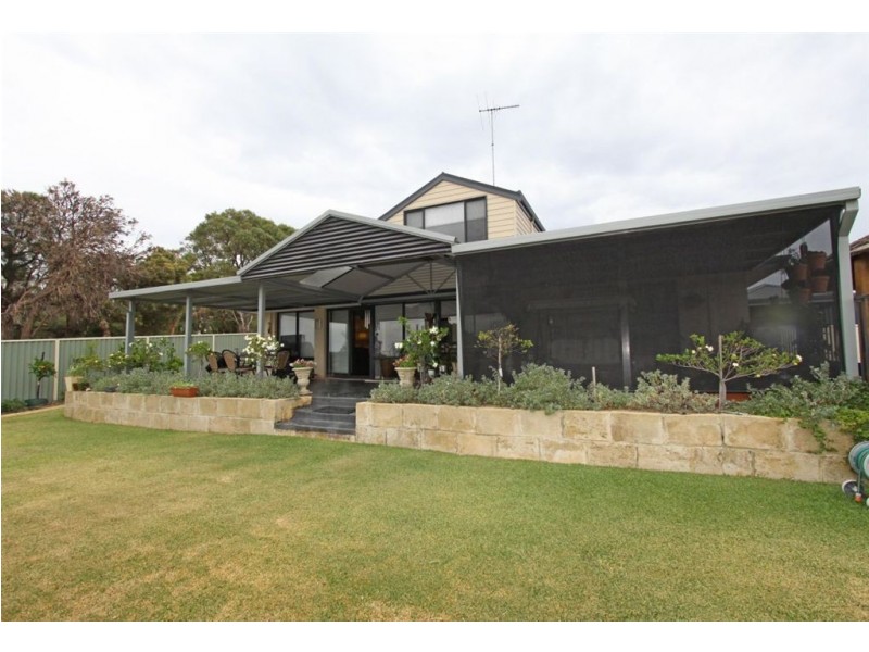 35 Peppertree Close, Wannanup WA 6210