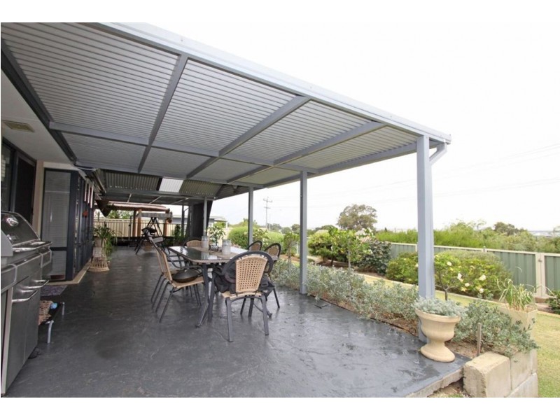 35 Peppertree Close, Wannanup WA 6210