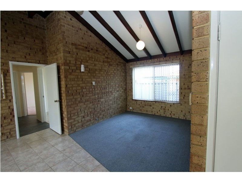 10 Saskatchewan Way, Greenfields WA 6210