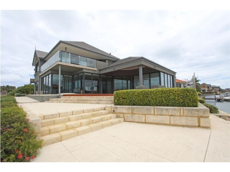 7 Solstraale Place, Halls Head WA 6210