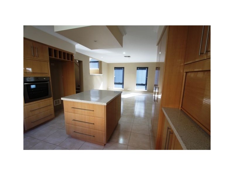 45 Darwin Terrace, Dudley Park WA 6210