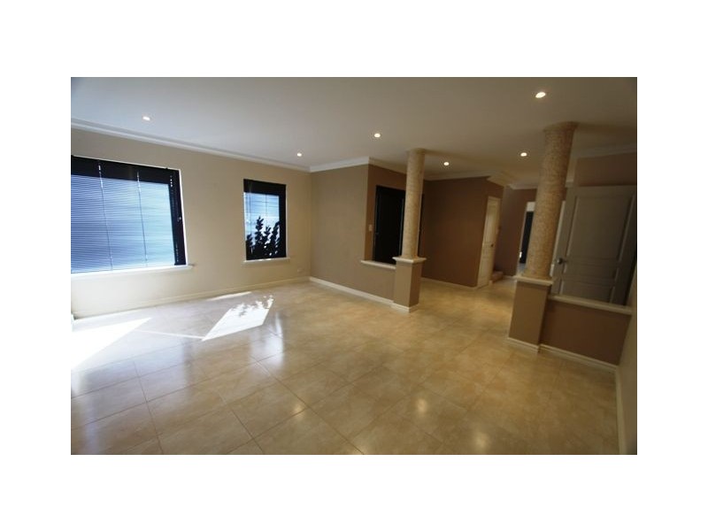 45 Darwin Terrace, Dudley Park WA 6210