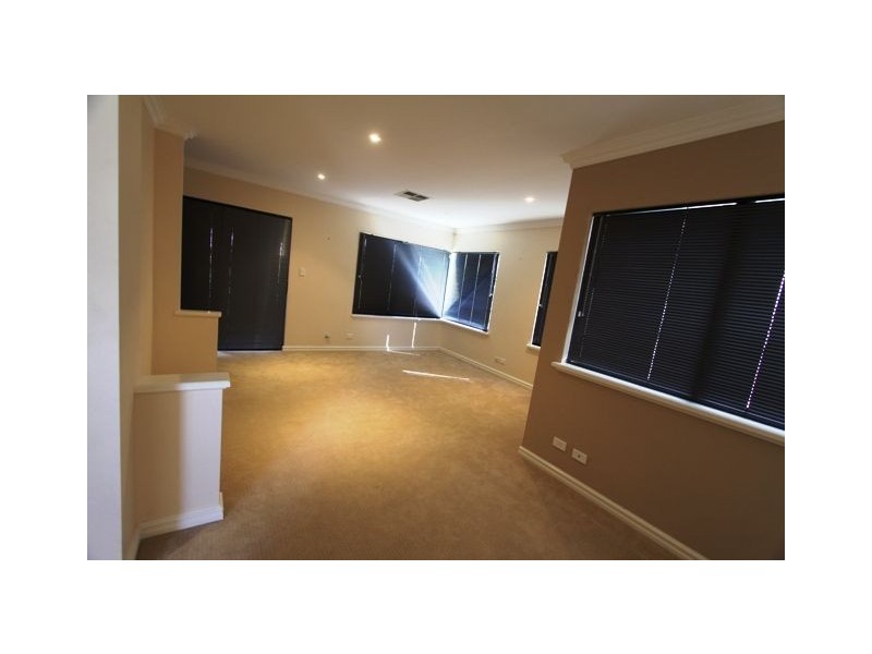 45 Darwin Terrace, Dudley Park WA 6210