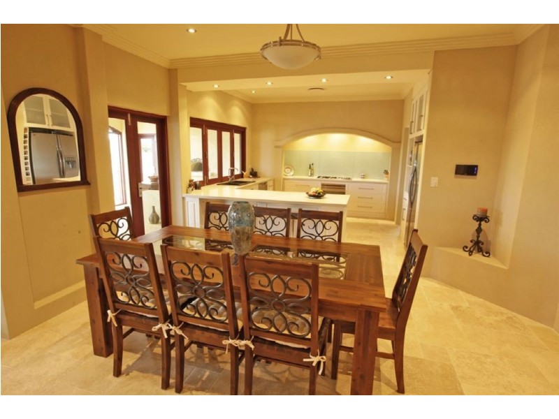 17 Leisure Way, Halls Head WA 6210