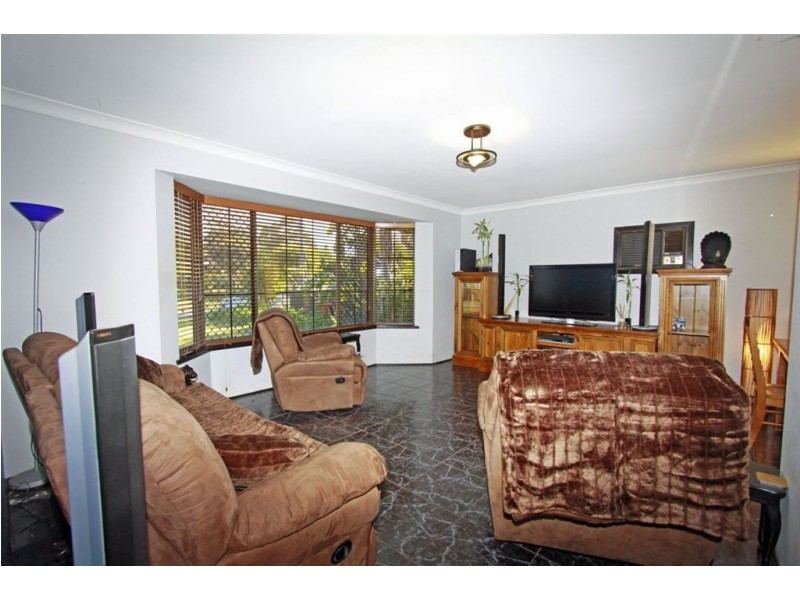 8 Marungi Way, Greenfields WA 6210