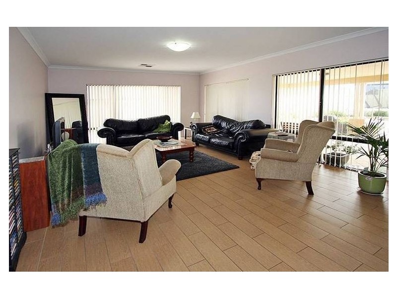 3 Petit Loop, Dudley Park WA 6210