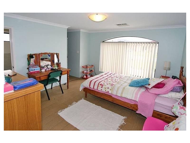 3 Petit Loop, Dudley Park WA 6210