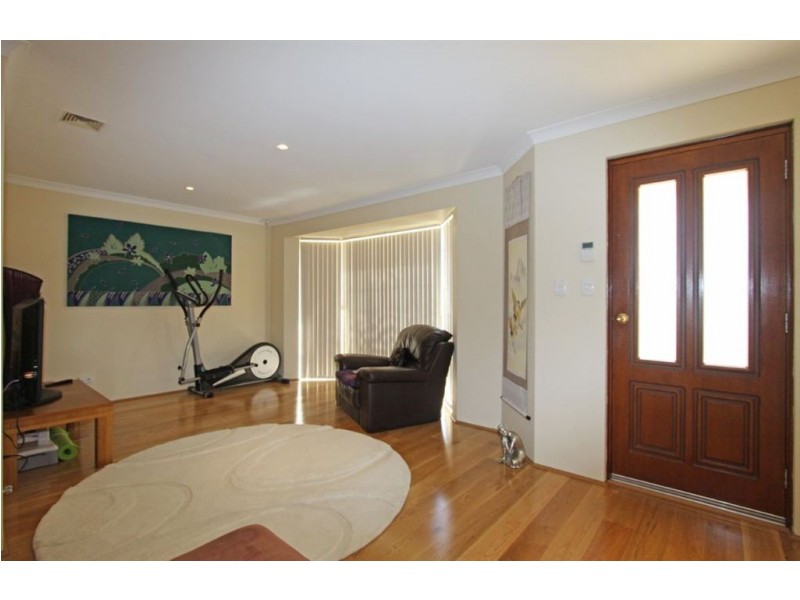 41 Silvertop Avenue, Halls Head WA 6210