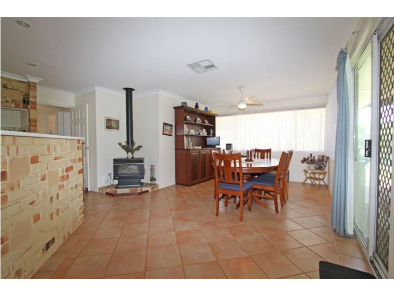 5 Barrow Rise, Greenfields WA 6210