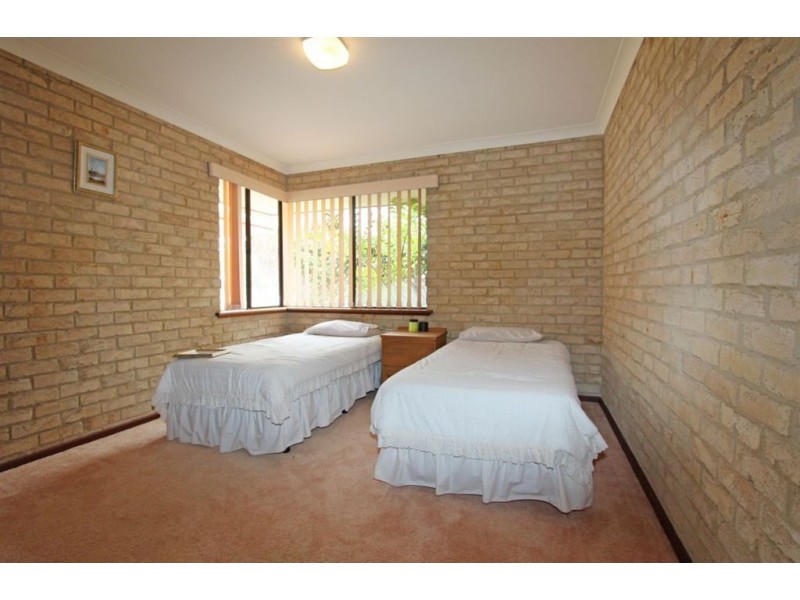 4 Yuna Street, Falcon WA 6210