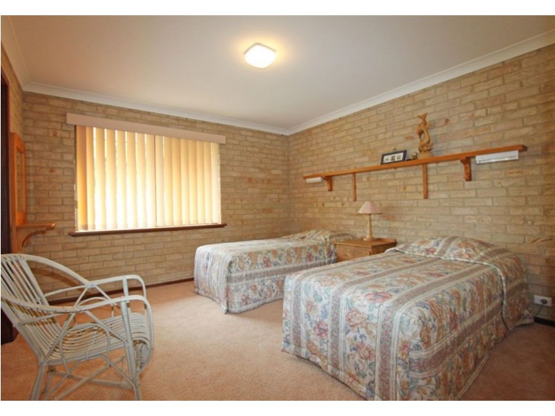 4 Yuna Street, Falcon WA 6210