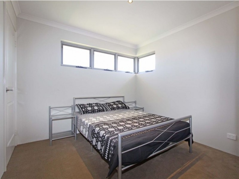 9 Arcadia Close, Dudley Park WA 6210