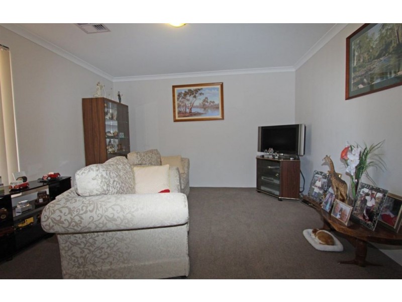 49 Hudson Drive, Dudley Park WA 6210