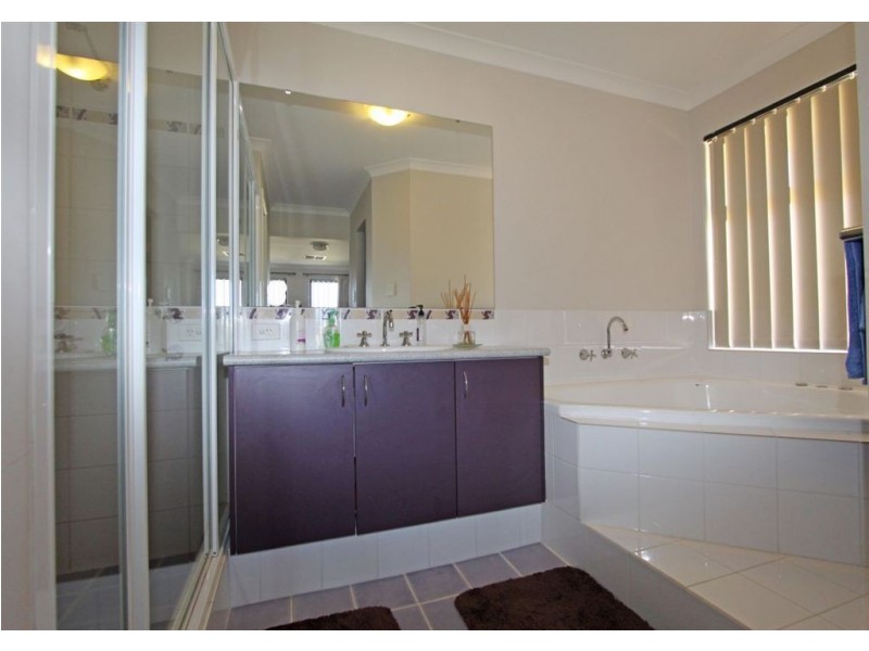 49 Hudson Drive, Dudley Park WA 6210