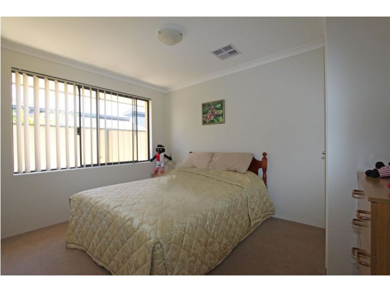 49 Hudson Drive, Dudley Park WA 6210