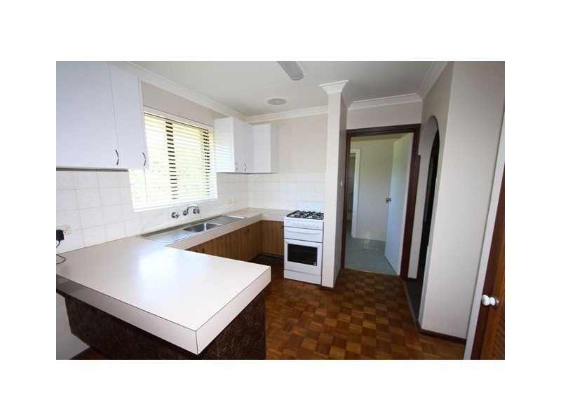 11 Vance Street, Dudley Park WA 6210