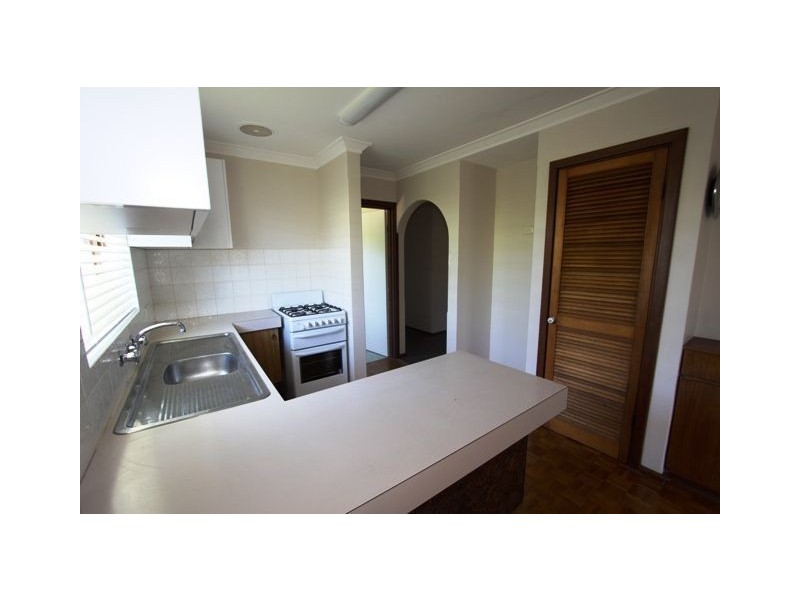 11 Vance Street, Dudley Park WA 6210