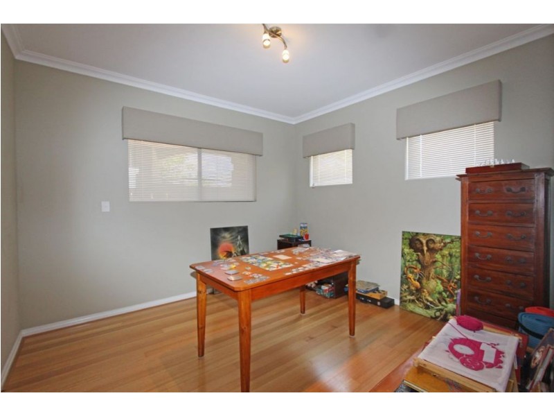 1/4A Dorsodura Way, Mandurah WA 6210