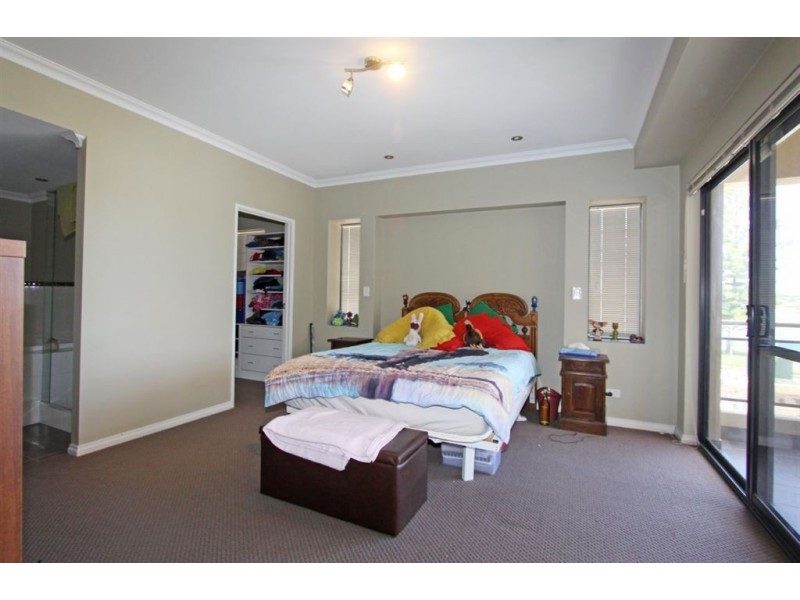 1/4A Dorsodura Way, Mandurah WA 6210