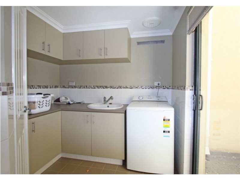 1/4A Dorsodura Way, Mandurah WA 6210