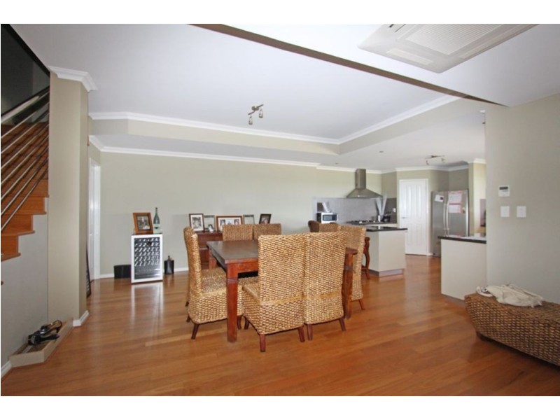 2/4A Dorsodura Way, Mandurah WA 6210