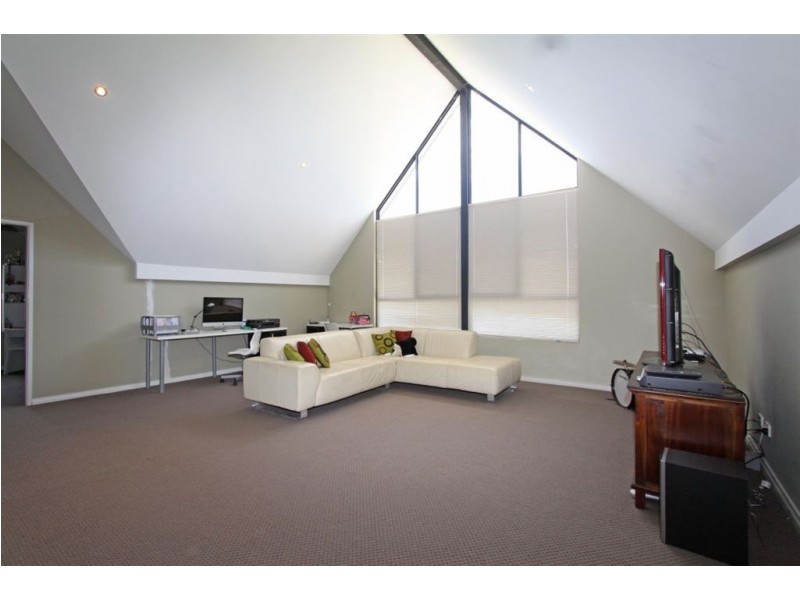 2/4A Dorsodura Way, Mandurah WA 6210
