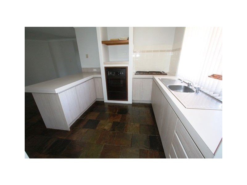 4 Winnipeg Court, Greenfields WA 6210